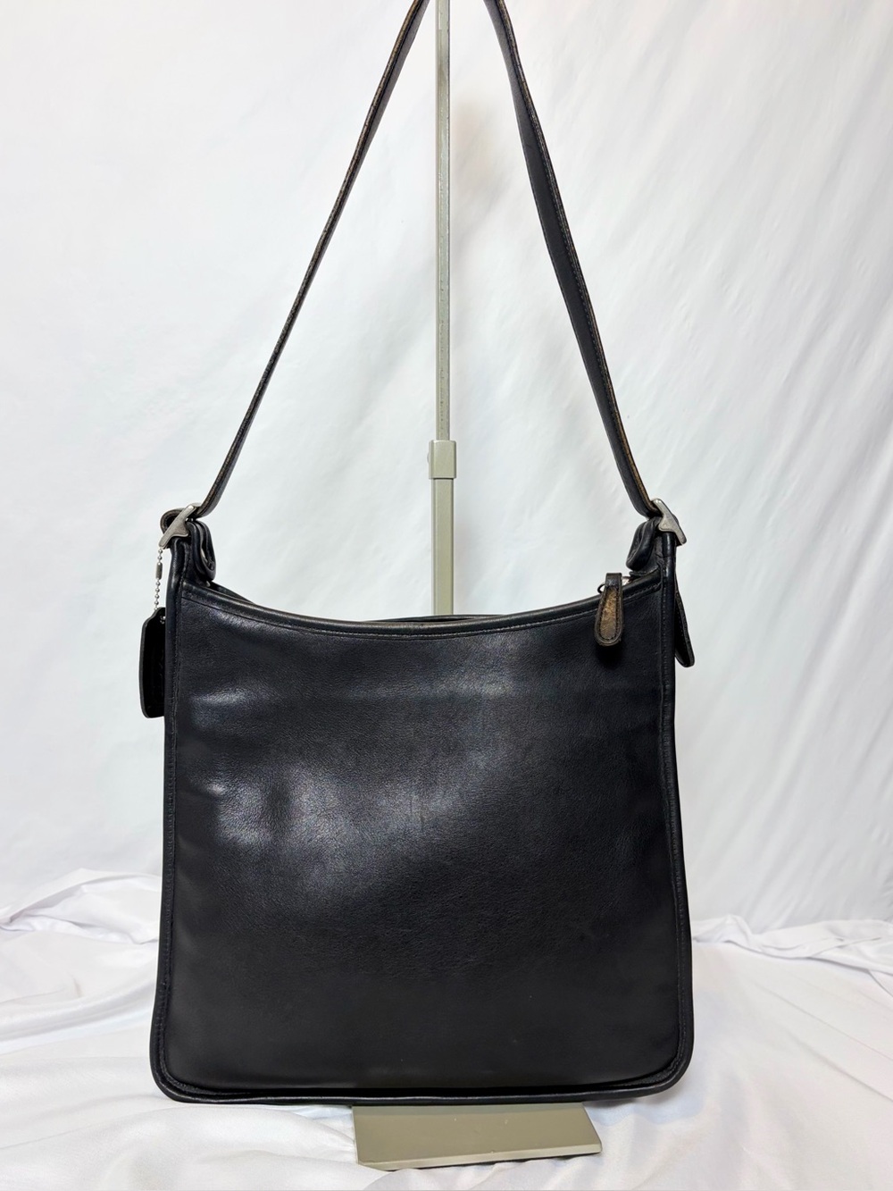 Vintage Coach Andrea Slim 9073 Black Leather Shoulder Bag
